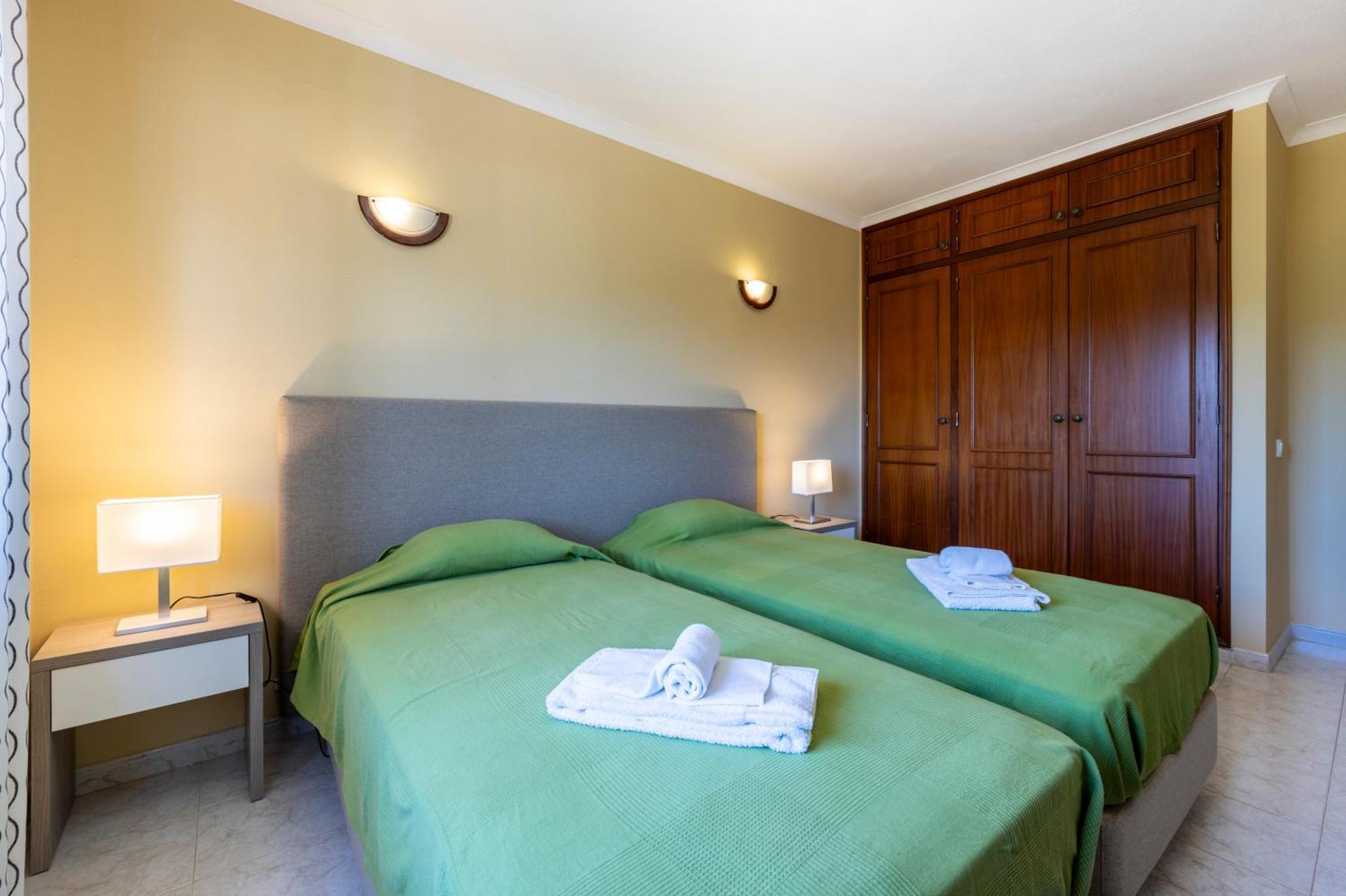Apartamento Meia Praia Lagos Eksteriør bilde