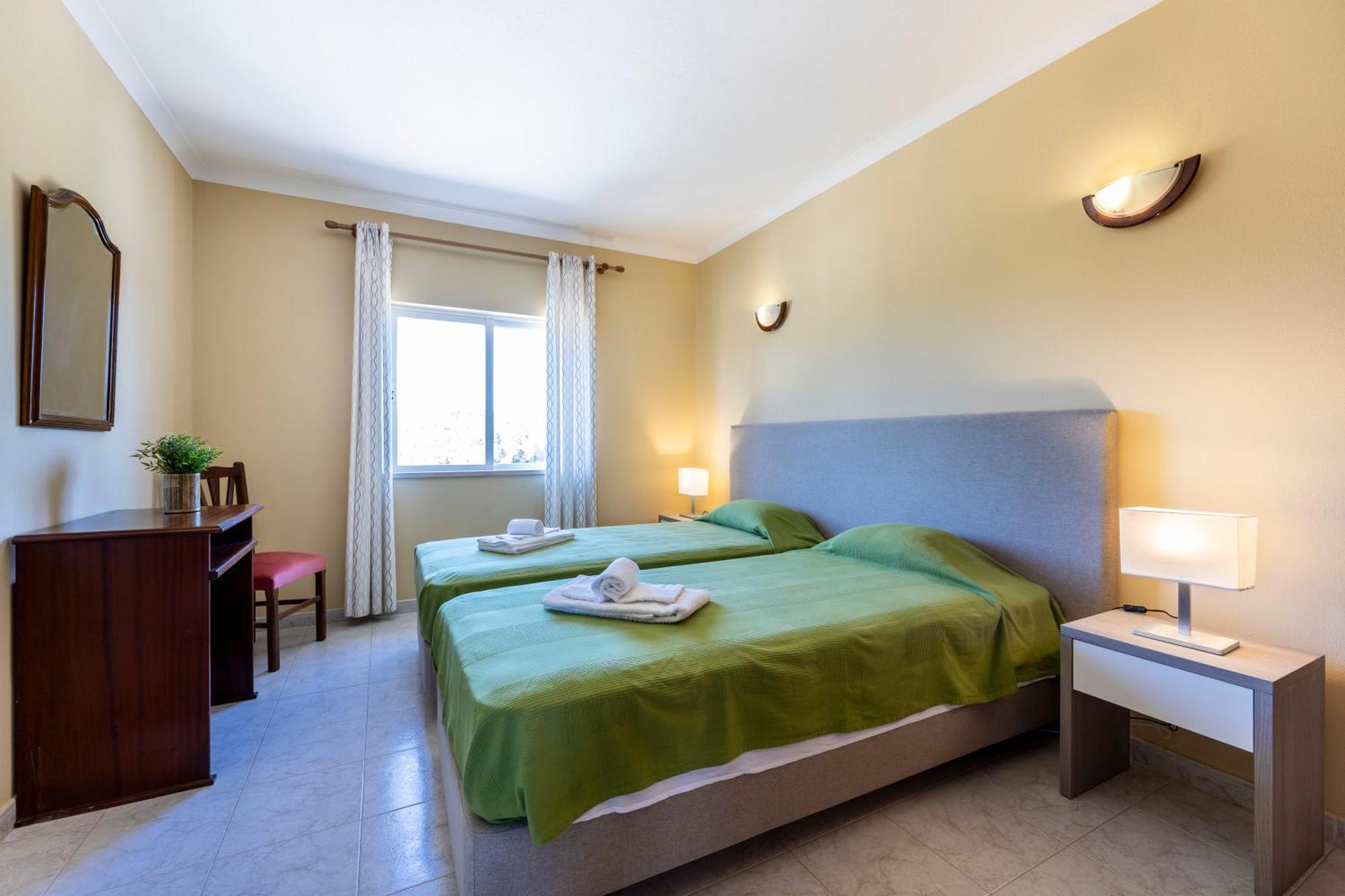 Apartamento Meia Praia Lagos Eksteriør bilde
